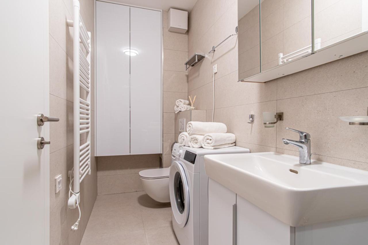 Ledeno More Luxury Apartments Split Ngoại thất bức ảnh