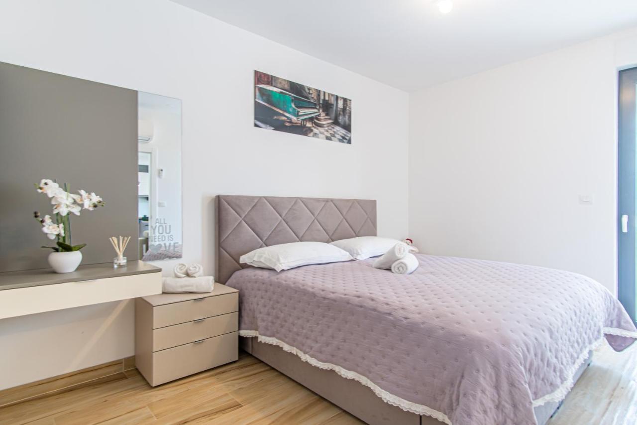 Ledeno More Luxury Apartments Split Ngoại thất bức ảnh