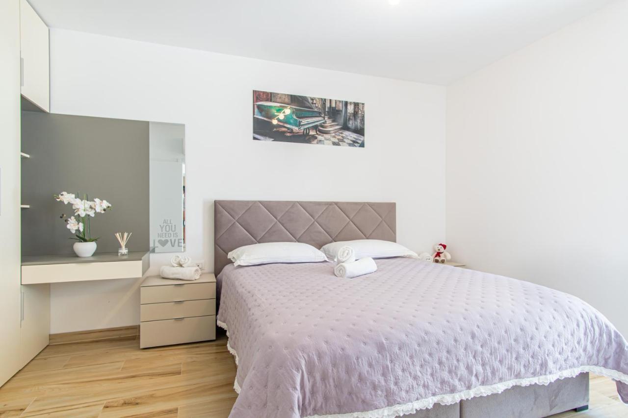 Ledeno More Luxury Apartments Split Ngoại thất bức ảnh