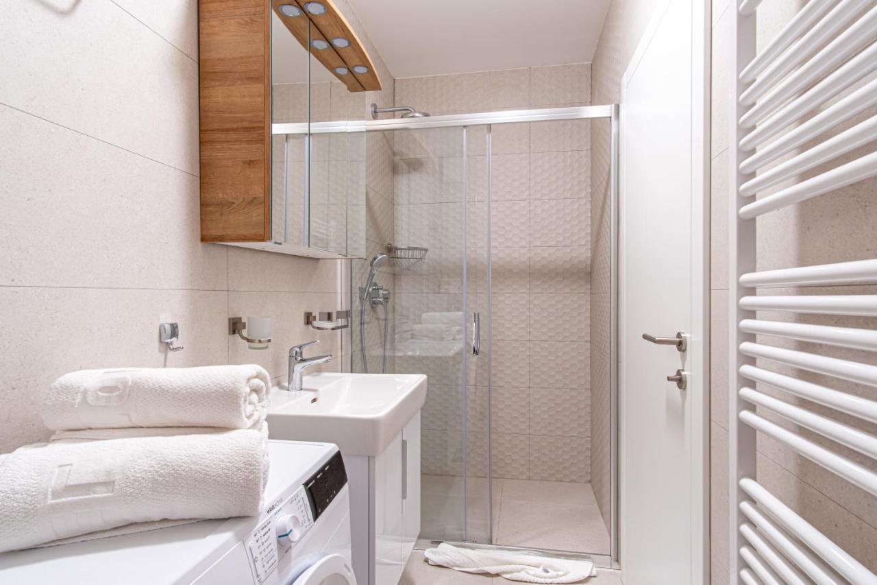 Ledeno More Luxury Apartments Split Ngoại thất bức ảnh